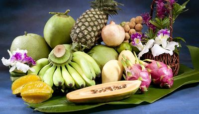 terttu, granaattiomena, karambola, longaani, mango, orkidea, pitaija, papaija, kookos, banaani, ananas