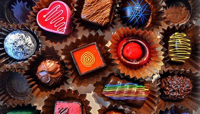 chocolat, arc-en-ciel, glaçage, friandises, zigzag, spirale, carré, bonbons, cœur