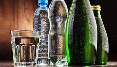 botella, plástico, faceta, tapón, cuatro, gotas, vidrio, vaso, agua