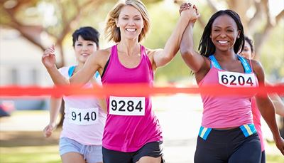 maratón, camiseta, ganadora, número, mujeres, corredorа, meta, rubia, short, rosa