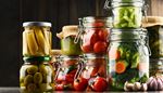 oliver, hermetisera, attikslag, saltgurkor, chili, broccoli, tomat, morot, vitlok, lok, burk
