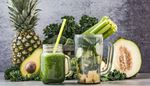 ingredienten, boerenkool, broccoli, smoothie, selderij, avocado, meloen, rietje, pit, groen, ananas, kiwi
