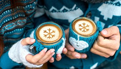 blue, pullover, snowflake, pattern, fingers, heart, coffee, couple, nails, cup