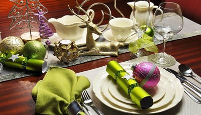 groen, wijnglas, kerstbal, decoratie, kaars, servet, kopje, krul, hert, ster