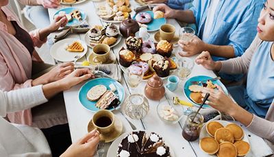 džem, muffin, vafle, cukřenka, dýchánek, lívance, kus, stůl, dezert, košíček, čajník, kobliha, dort