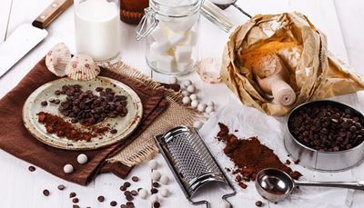 powder, paperbag, chocolate, candies, cocoa, grater, spoon, sugar, flour, jar, brown