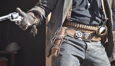 revolver, patrontaș, vestsălbatic, percutor, cataramă, curea, cilindru, cowboy, șerif, piele, mănușă, toc