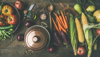 pan, greenbeans, eggplant, bulb, carrots, corn, pear, salt, cob, apple, cork