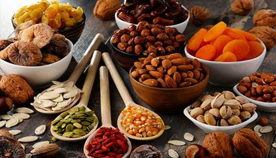 rosiner, tørretabrikos, pistachie, græskarfrø, hasselnød, snacks, figner, ske, tørretfrugt, valnødder, majs, kastanje, goji, nødder, mandler