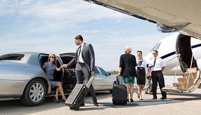 donnad'affari, uomod'affari, passeggeri, gentiluomo, equipaggio, valigia, aeroplano, limousine, pilota, soci, ala, hostess, scala
