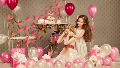 narozeniny, opasek, překvapení, dýchánek, dárky, balónky, vlasy, stůl, šaty, židle, tapeta, motýl