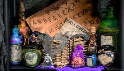 ouijaboard, halloween, letter, almonds, poison, elixir, rattan, cyrillic, spider, pouch, toad, beads