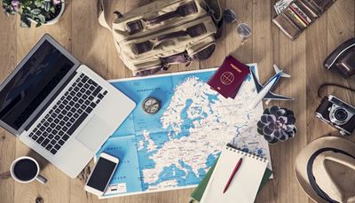 laptop, aparatfoto, plantăsuculentă, portofel, pașaport, touchpad, cafea, europa, mâner, busolă, ocean, avion, hartă