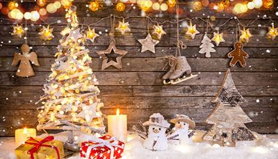 кора, коледнодърво, натруфен, гирлянд, декор, кънки, снеженчовек, ангел, подарък, шапка, сняг, свещ