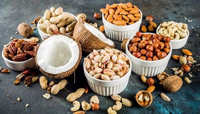 pecannötter, hasselnötter, cashew, nötskal, jordnötter, valnötter, fruktkött, nötter, mandlar, kokos