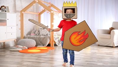 спалня, корона, кресло, каска, пламък, картон, кукла, броня, момче, щит, меч