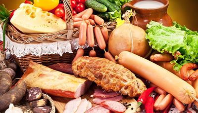 mięso, kiełbaski, sałata, zakupy, salami, ogórek, mleko, ser, kosz, chili