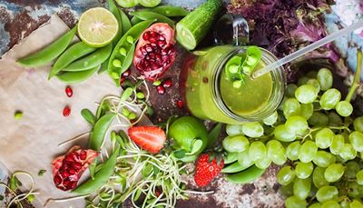 grapes, pomegranate, smoothies, strawberry, sprouts, straw, cucumber, peas, bunch, pod, lime