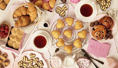 muffins, cinnamonroll, cream, strawberries, croissant, cutters, blacktea, candies, heart