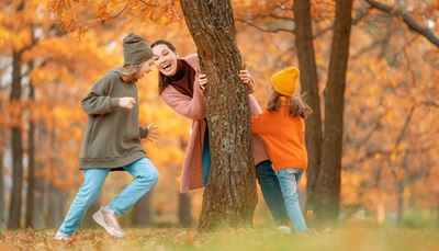 autunno, tronco, acchiappino, camminare, parco, maglione, mamma, cappello
