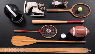 racket, badminton, knuppel, schaatsen, shuttle, roeiriem, veters, tennis, skis, helm, bal