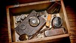 four, ring, hinge, spoon, casket, five, pocketwatch, coins, bullet, dice, ace