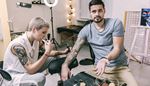 tattooist, hairstyle, customer, t-shirt, picture, tattoo, collar, cookie, easel, palm