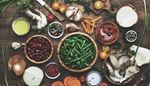 bonor, vitlok, ingredienser, haricots, kapris, sas, salt, skal, svampar, pepparkorn