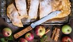 tray, icingsugar, cinnamon, piece, strudel, knife, blade, rivet, leaves, apple