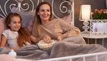 lamp, pillow, popcorn, bouquet, mother, bed, movie, frame, girl